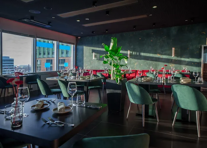 מלון Innside By Melia Hafen 4*