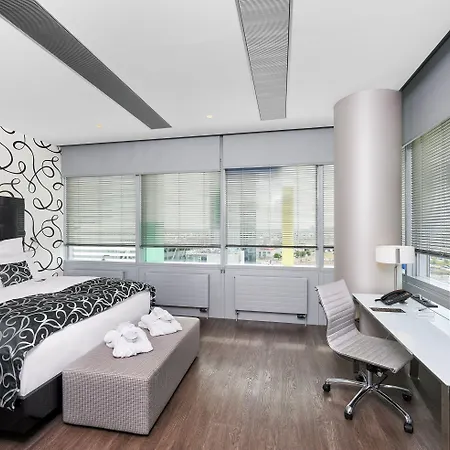 Innside By Melia Hafen Hotel 4*